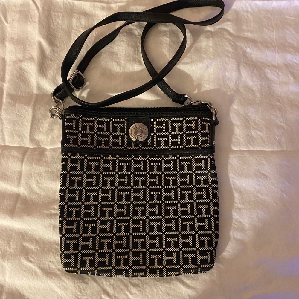 Tommy Hilfiger Crossbody Bag